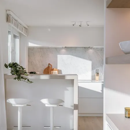 Luxurious 3 Bedroom With Terrace Διαμέρισμα